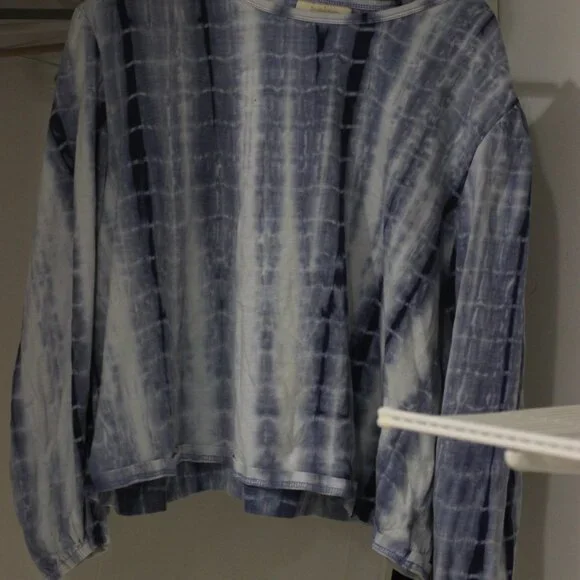 Blue and White Long Sleeve T-shirt Size 5X - Picture 2 of 5